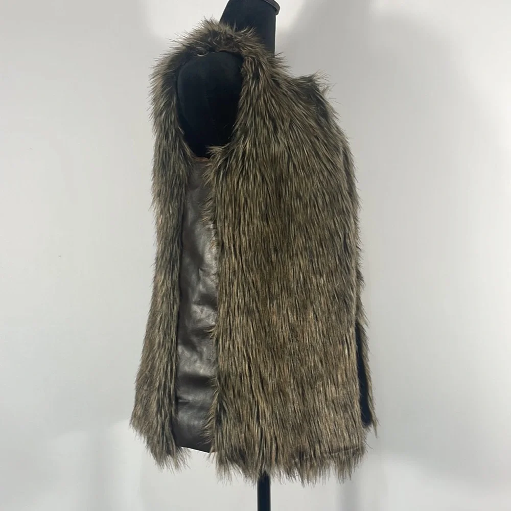 Miss London, Retro Faux Fur Vest, Size Medium, brown, Vintage look - Picture 4 of 11